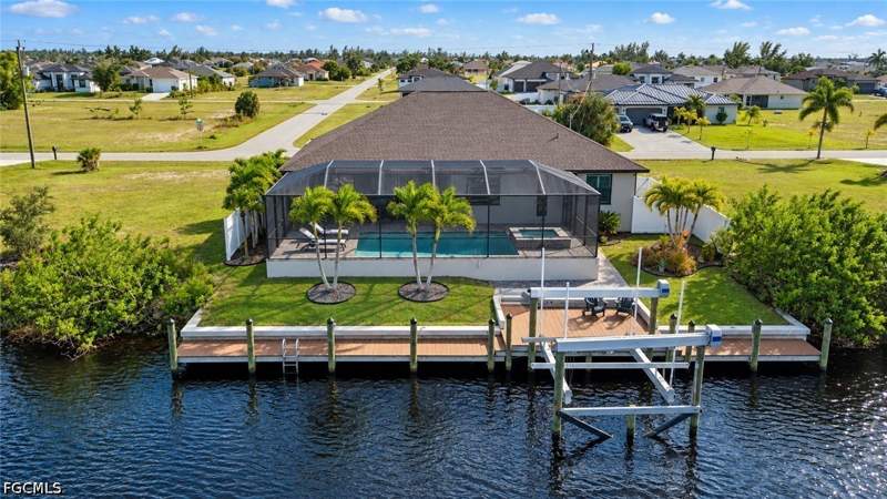 3 bedroom SingleFamilyResidence at 4321 NW 33rd St, Cape Coral, Cape Coral — photo 2