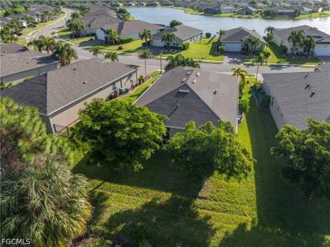 3161 Amadora Cir, Cape Coral FL - photo 12 of 58