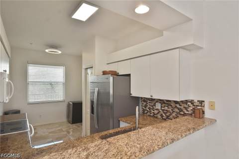 8076 Queen Palm Ln 443, Fort Myers FL - photo 8 of 40