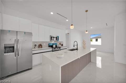 1414 NE 3rd Ave, Cape Coral FL - photo 8 of 37