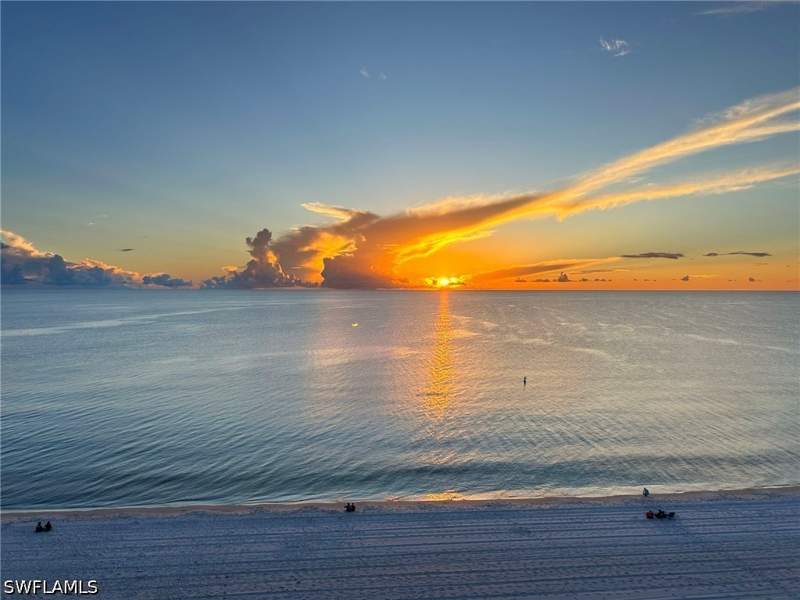 2 bedroom Condominium at 9653 Gulf Shore Dr 702, Casa Grande, Naples — photo 5