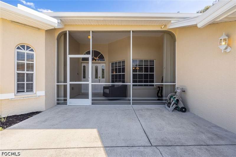 5 bedroom SingleFamilyResidence at 1352 Cemetery Rd, Old Fort Denaud, Labelle — photo 4