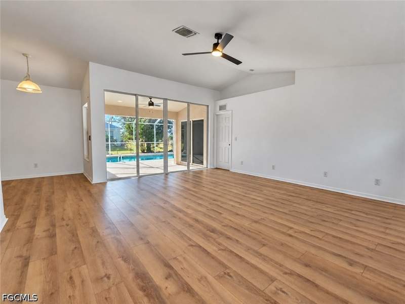 3 bedroom SingleFamilyResidence at 2122 NW 14th Ln, Cape Coral, Cape Coral — photo 2