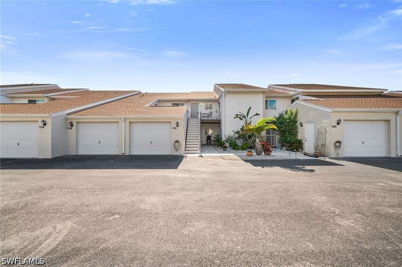 2 bedroom Townhouse at 466 Bristle Cone Ln 34, Ironwood, Naples — photo 2