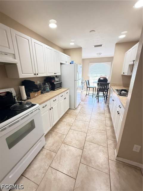 2812 50th St W, Lehigh Acres FL - photo 10 of 12