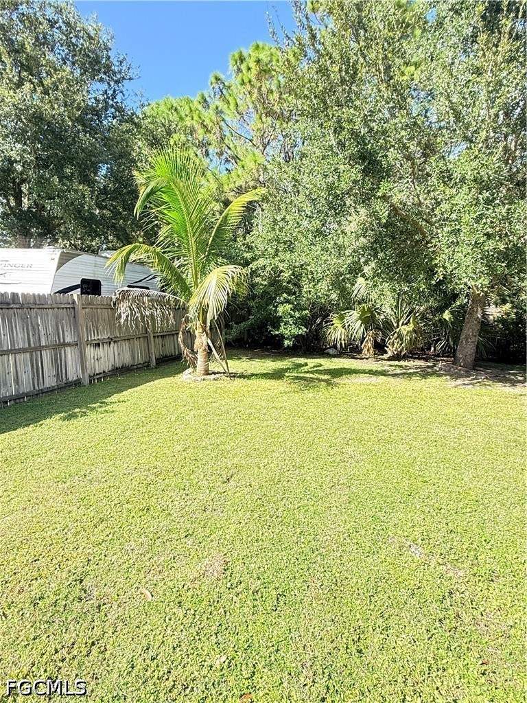3 bedroom SingleFamilyResidence at 2812 50th St W, Lehigh Acres, Lehigh Acres — photo 4