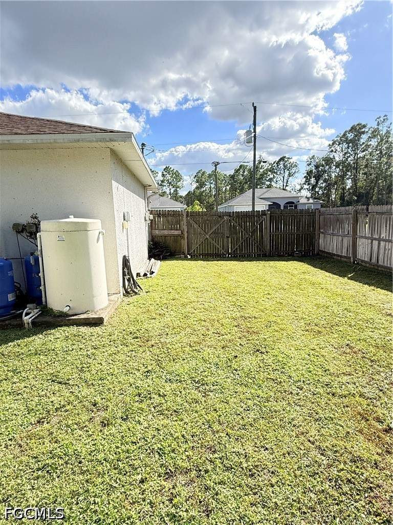 3 bedroom SingleFamilyResidence at 2812 50th St W, Lehigh Acres, Lehigh Acres — photo 5