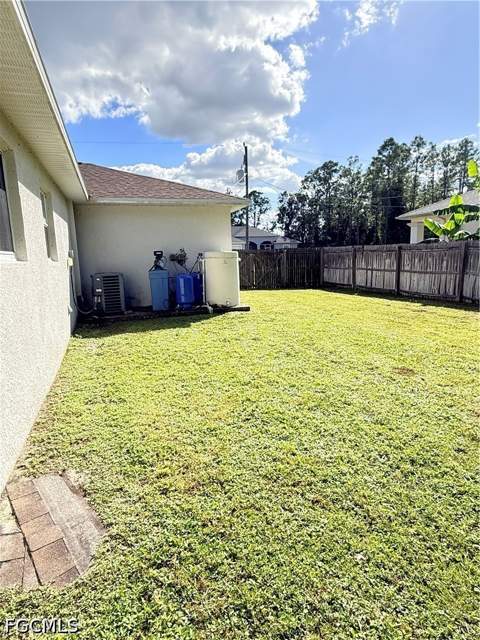 2812 50th St W, Lehigh Acres FL - photo 7 of 12