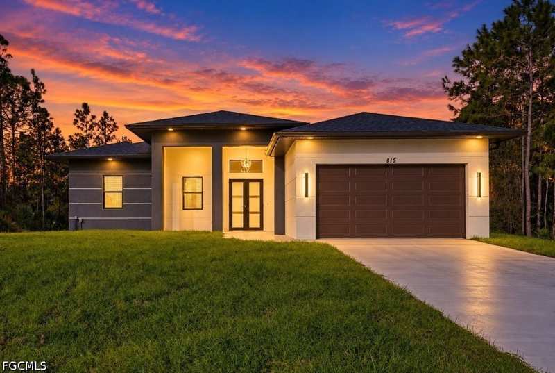 4 bedroom SingleFamilyResidence at 1009 Greenwood Ave, Lehigh Acres, Lehigh Acres — photo 1