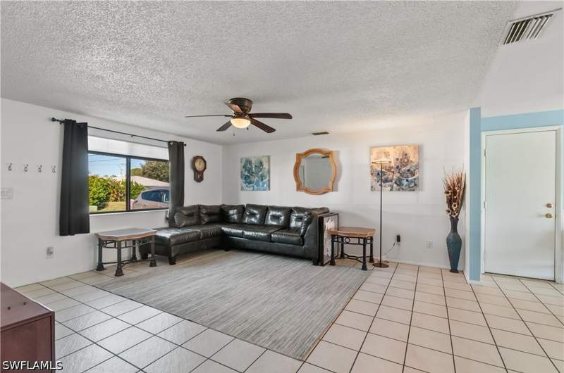 3 bedroom SingleFamilyResidence at 17133 Antigua Rd, San Carlos Park, Fort Myers — photo 4