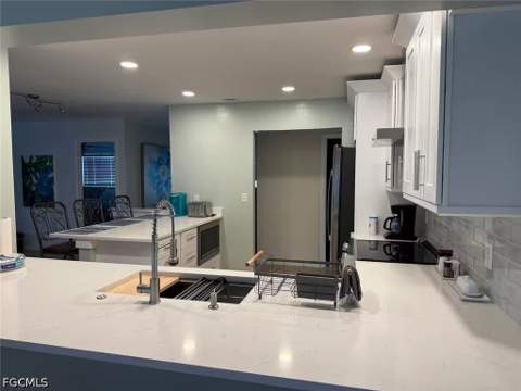3312 SE 22nd Pl, Cape Coral FL - photo 7 of 21