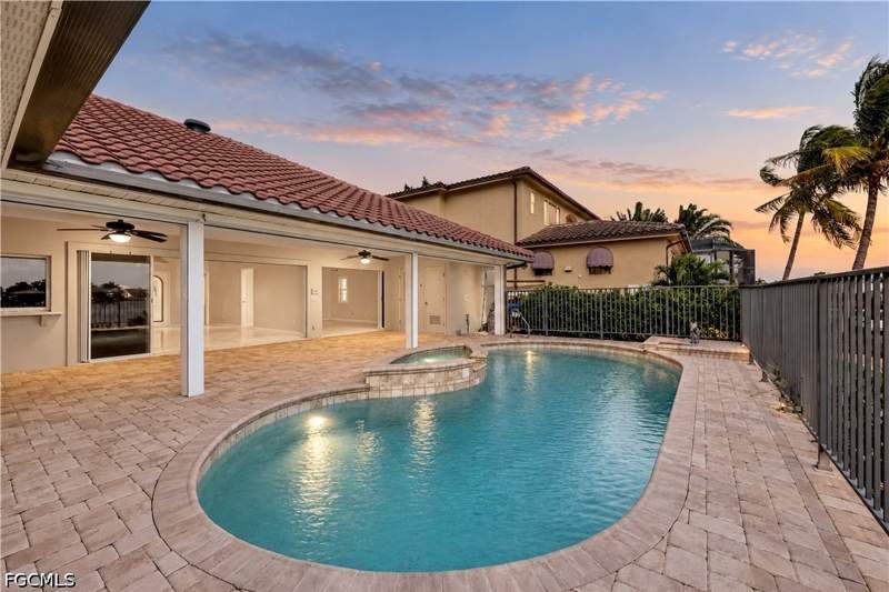 4 bedroom SingleFamilyResidence at 514 SW 52nd St, Cape Coral, Cape Coral — photo 2