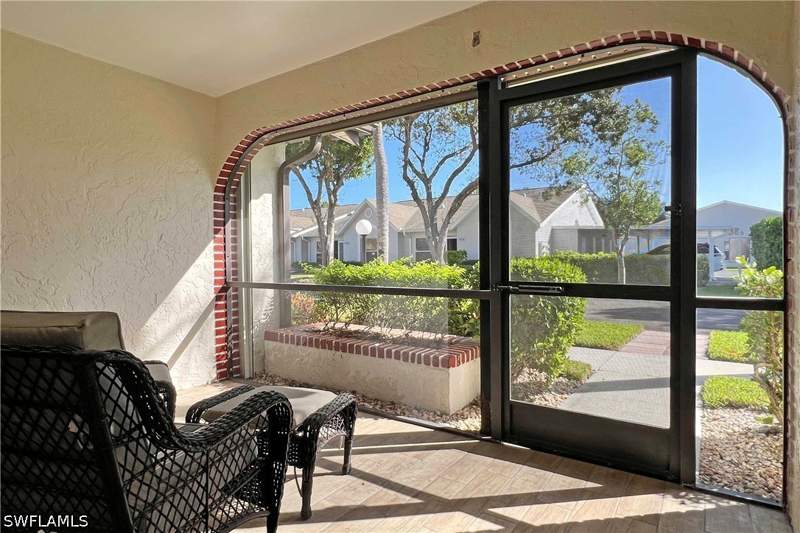 2 bedroom Attached at 10731 William Ct 1801, Regent Park, Naples — photo 3