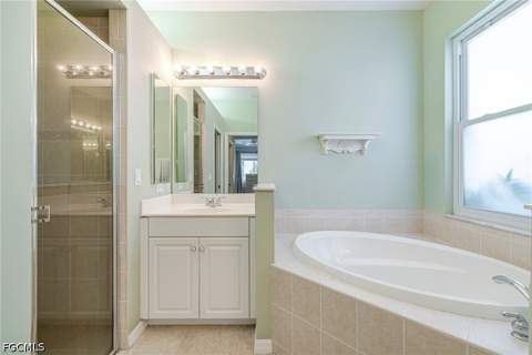 9274 Palm Island Cir, North Fort Myers FL - photo 15 of 40