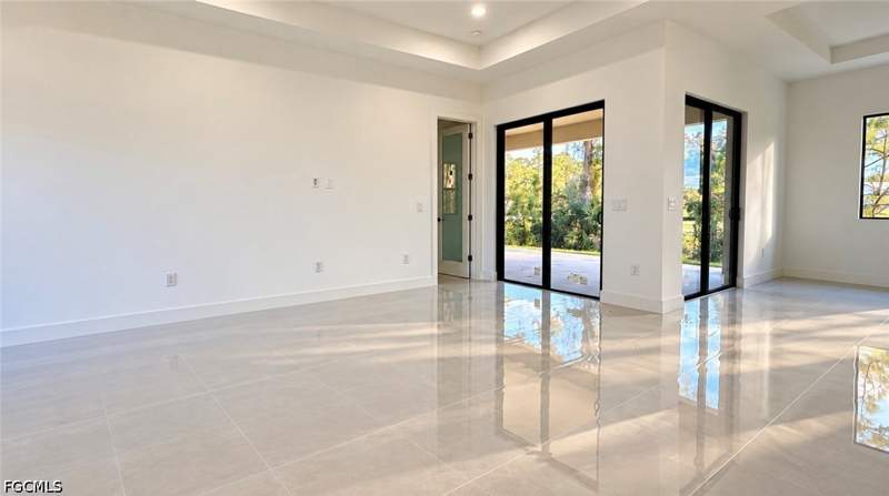 4 bedroom SingleFamilyResidence at 2009 Dixie Way, Twelfth Street Park, Lehigh Acres — photo 3