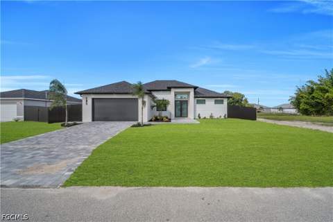 609 SE 2nd St, Cape Coral FL - photo 6 of 46