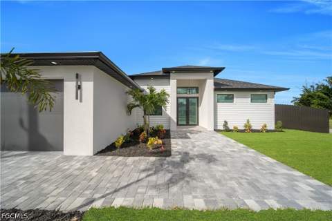 609 SE 2nd St, Cape Coral FL - photo 7 of 46