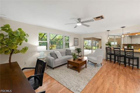 1335 Currier Cir, Fort Myers FL - photo 10 of 28