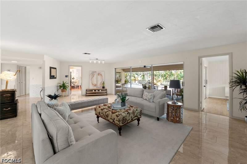 3 bedroom SingleFamilyResidence at 1335 Currier Cir, Whiskey Creek, Fort Myers — photo 4