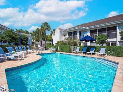 5637 Turtle Bay Dr 17, Naples FL - photo 12 of 21
