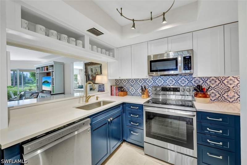 2 bedroom Condominium at 5637 Turtle Bay Dr 17, St Simone, Naples — photo 4