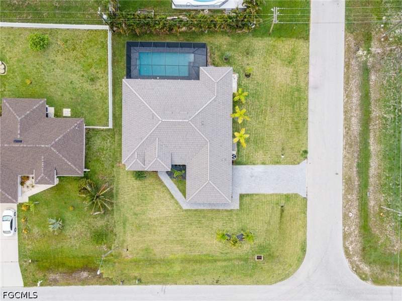 4 bedroom SingleFamilyResidence at 212 SW 19th Ter, Cape Coral, Cape Coral — photo 5