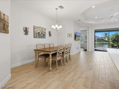 2146 Marquesa Cir, Naples FL - photo 11 of 33