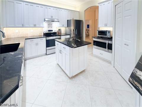 1033 Port Orange Way, Naples FL - photo 7 of 35