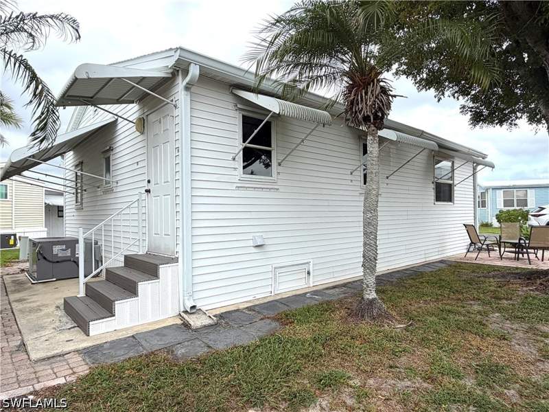 2 bedroom ManufacturedHome at 4701 Pilgrims Way W, Riverwoods Plantation, Estero — photo 3