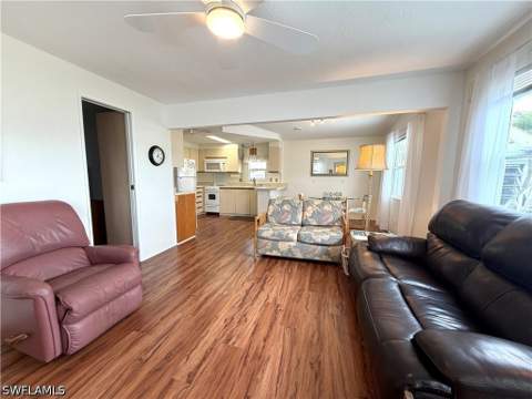 4701 Pilgrims Way W, Estero FL - photo 7 of 34