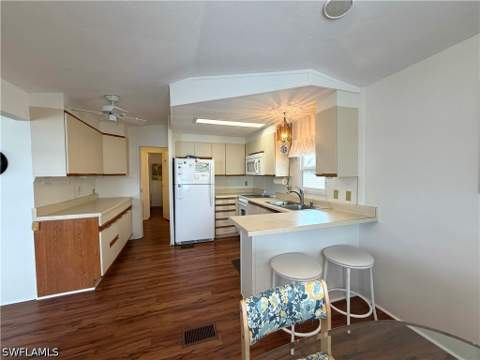 4701 Pilgrims Way W, Estero FL - photo 8 of 34