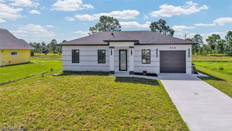 3 bedroom SingleFamilyResidence at 808 Foxtail St E, Lehigh Acres, Lehigh Acres — photo 1