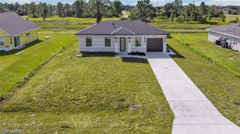 808 Foxtail St E, Lehigh Acres FL - photo 10 of 50