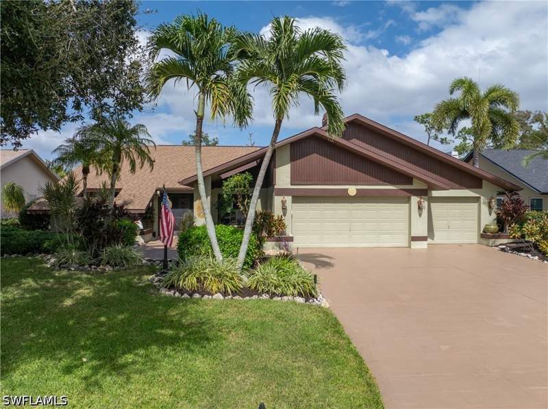 4 bedroom SingleFamilyResidence at 7121 Twin Eagle Ln, Eagle Ridge, Fort Myers — photo 2