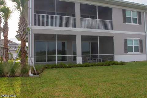195 Indies Dr E 102, Naples FL - photo 6 of 47