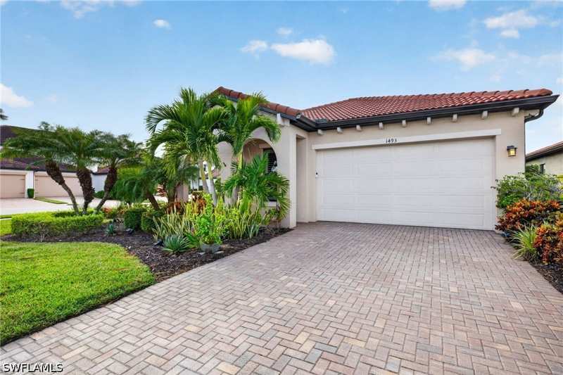 2 bedroom SingleFamilyResidence at 1493 Lucena Ln S, Artesia, Naples — photo 1