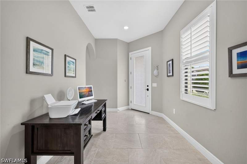 2 bedroom SingleFamilyResidence at 1493 Lucena Ln S, Artesia, Naples — photo 4