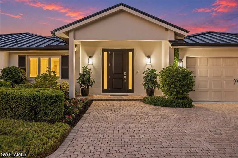 4 bedroom SingleFamilyResidence at 337 Mooring Line Dr, Moorings, Naples — photo 1