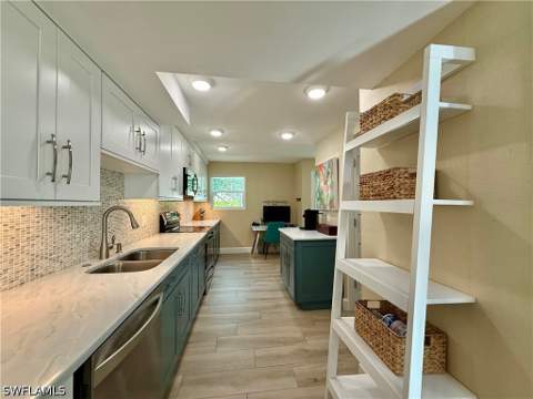800 River Point Dr 534, Naples FL - photo 10 of 33