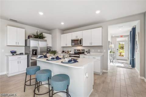 11294 Sunset Preserve Dr, Lehigh Acres FL - photo 6 of 33