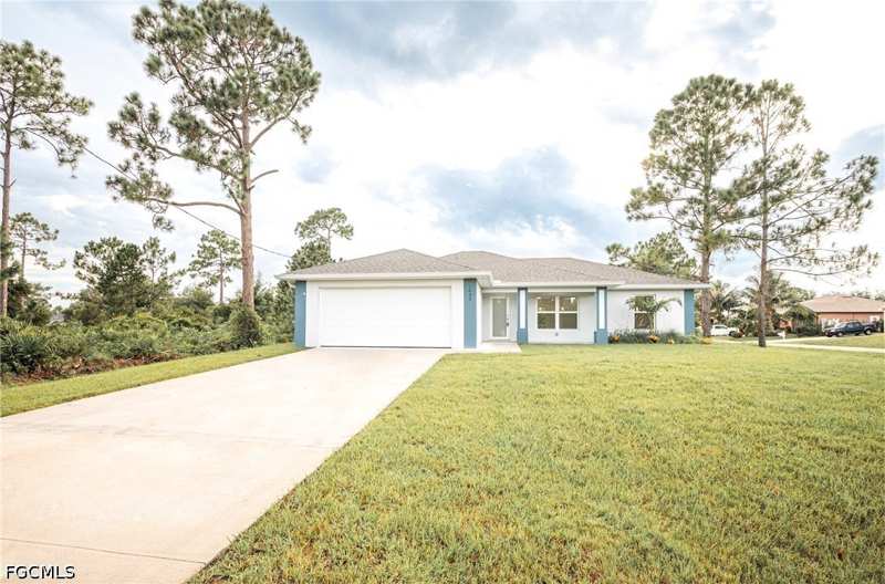 3 bedroom SingleFamilyResidence at 1833 Marson St, Lehigh Acres, Lehigh Acres — photo 1