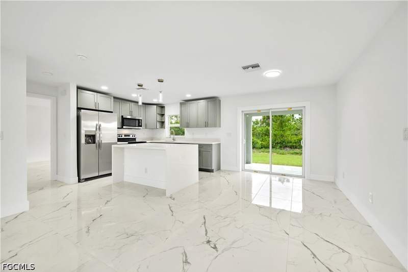 3 bedroom SingleFamilyResidence at 1833 Marson St, Lehigh Acres, Lehigh Acres — photo 5