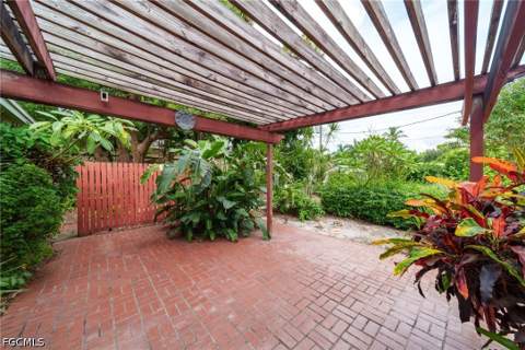 543 Keenan Ave, Fort Myers FL - photo 10 of 23
