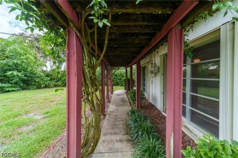 543 Keenan Ave, Fort Myers FL - photo 11 of 23