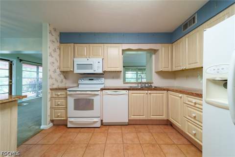 543 Keenan Ave, Fort Myers FL - photo 7 of 23