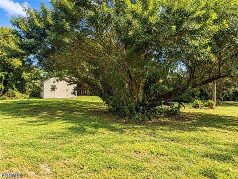 8345 Suncoast Dr, North Fort Myers FL - photo 10 of 12