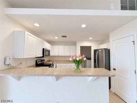 713 Magnolia Ave, Lehigh Acres FL - photo 6 of 29
