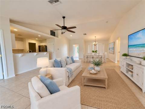 713 Magnolia Ave, Lehigh Acres FL - photo 8 of 29