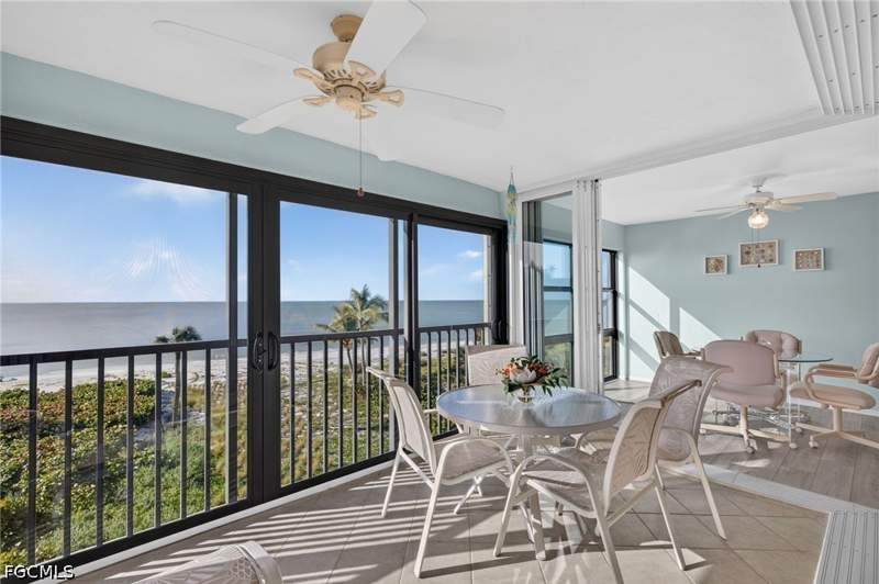 2 bedroom Condominium at 2721 W Gulf Dr 316, Kings Crown, Sanibel — photo 2