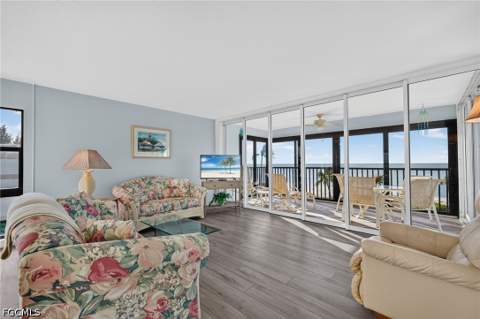 2721 W Gulf Dr 316, Sanibel FL - photo 6 of 41